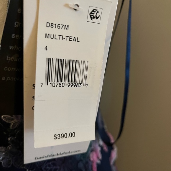 Basix Black Label Gown SZ 4 NWT!! - Picture 10 of 16